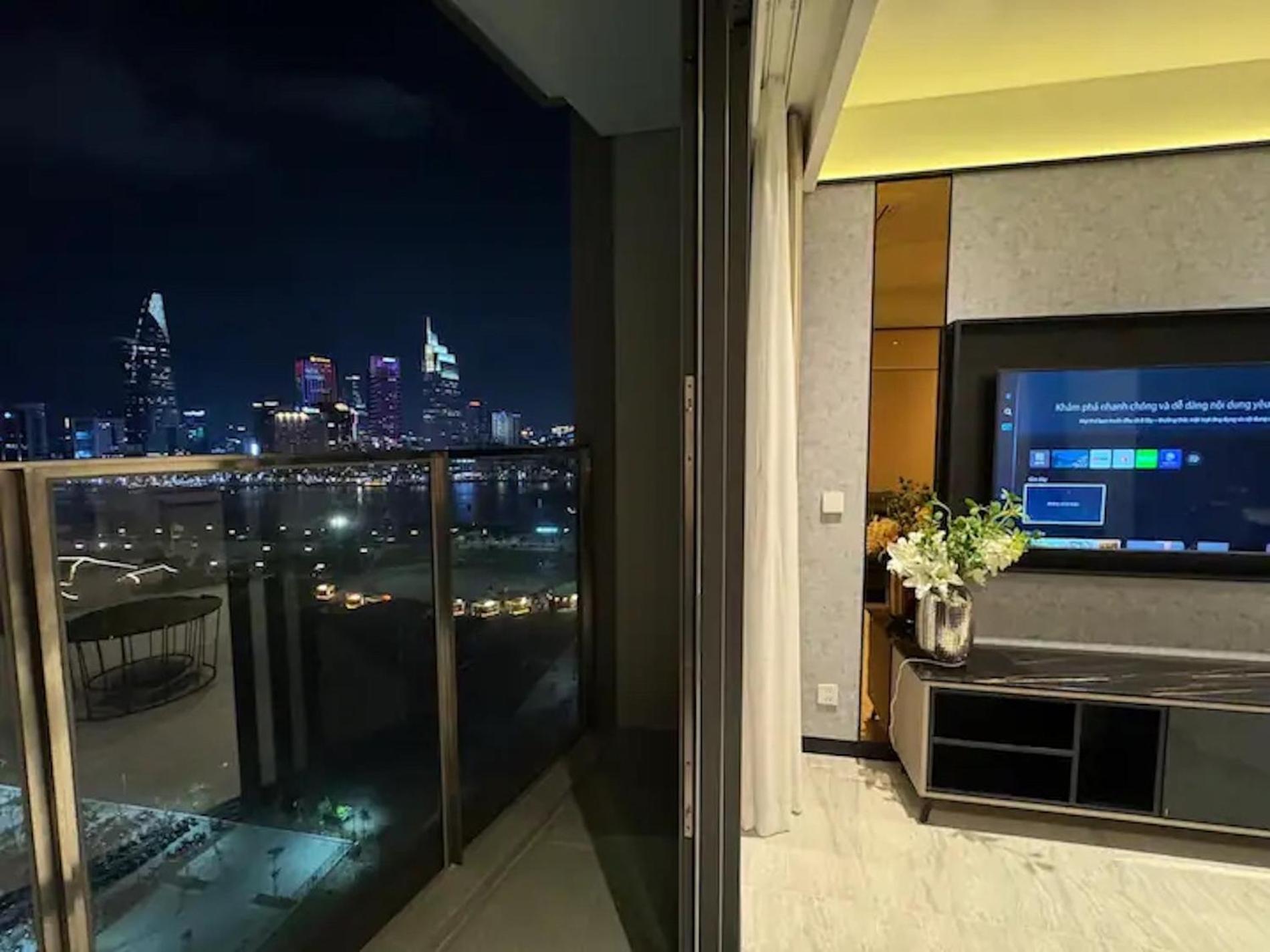 The Opera Apartment Cental Saigon Free Pool-Gym-Sauna Room- Golf Mini Ho Şi Min Dış mekan fotoğraf