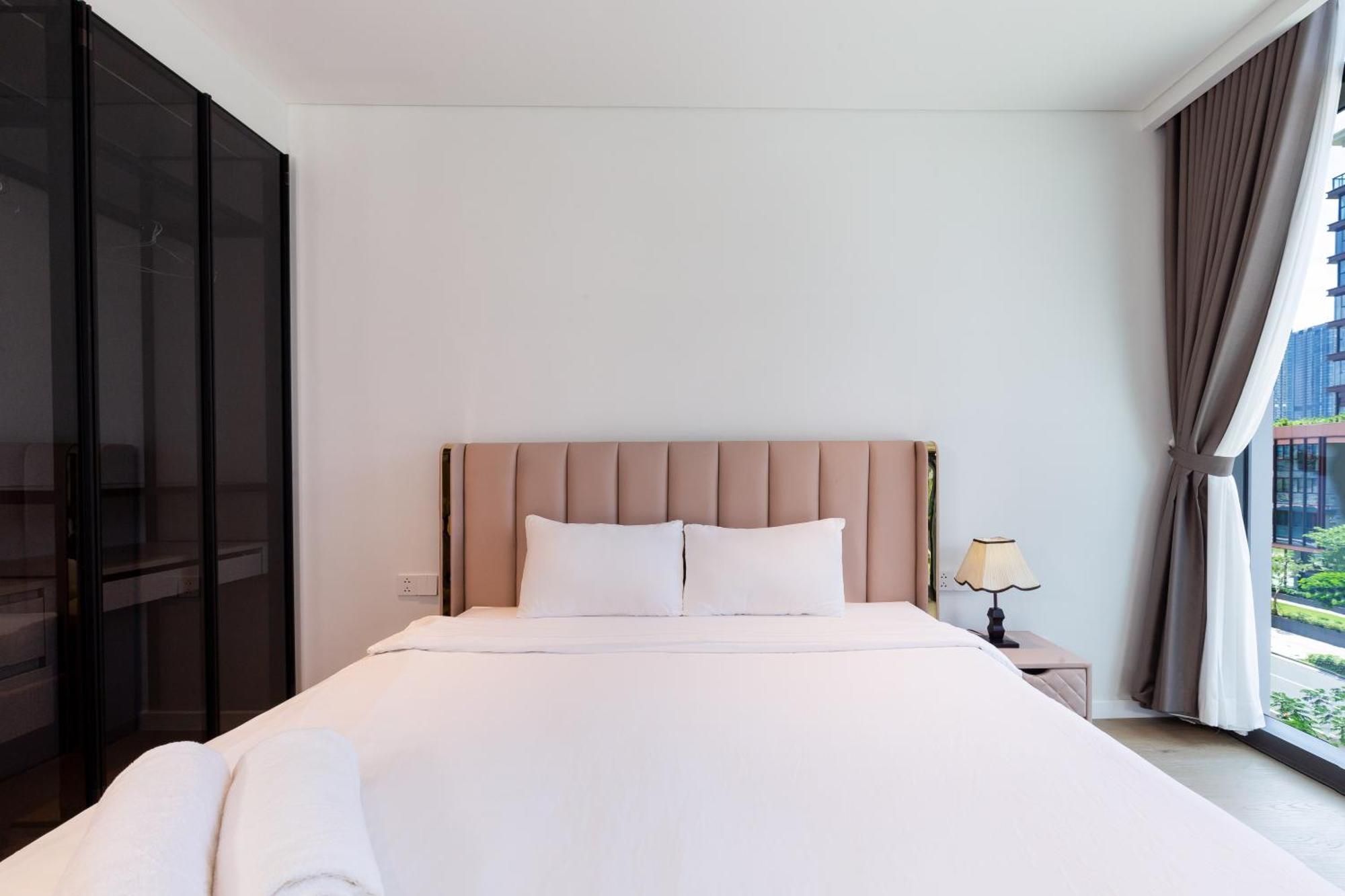 The Opera Apartment Cental Saigon Free Pool-Gym-Sauna Room- Golf Mini Ho Şi Min Dış mekan fotoğraf