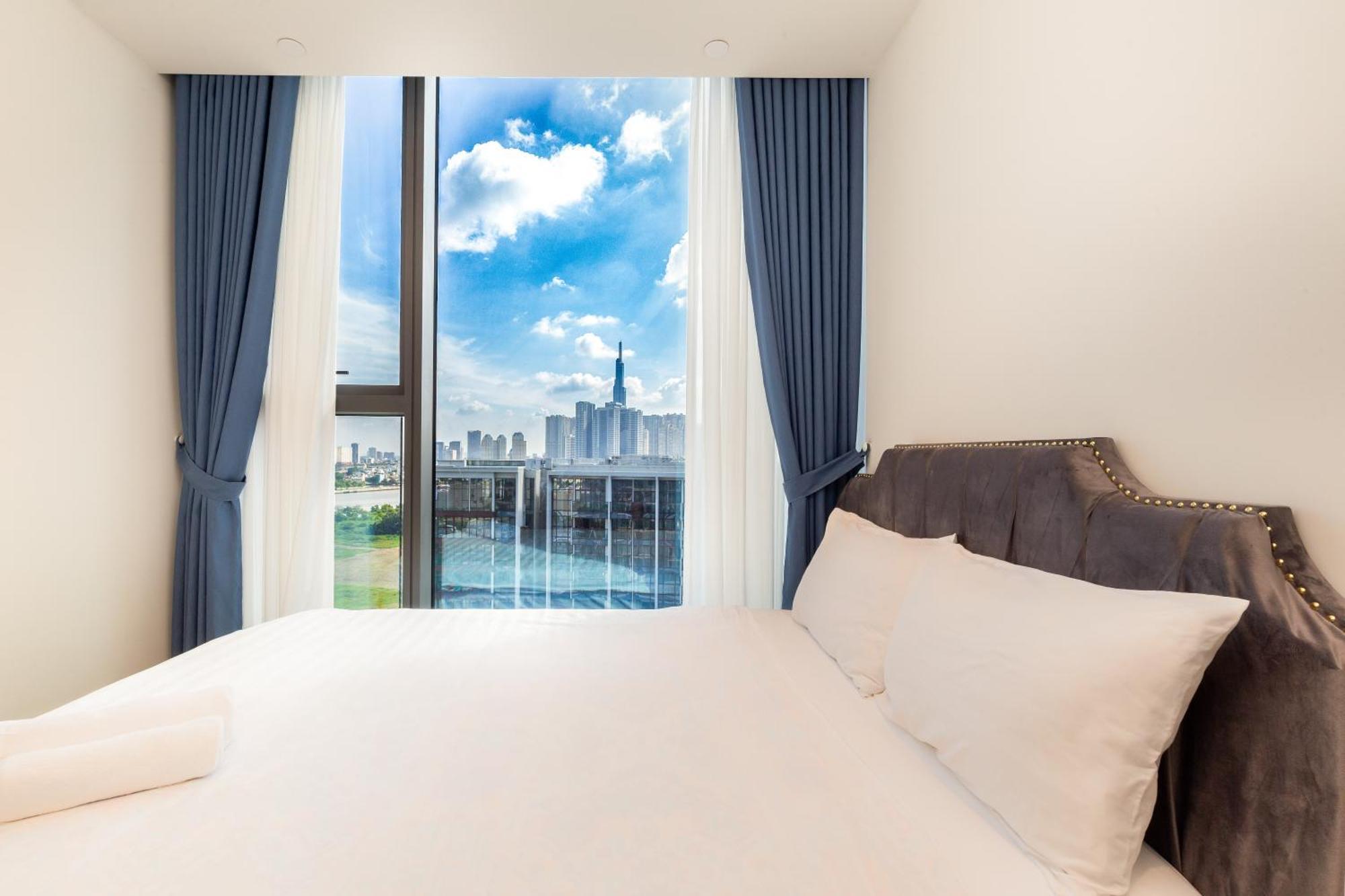 The Opera Apartment Cental Saigon Free Pool-Gym-Sauna Room- Golf Mini Ho Şi Min Dış mekan fotoğraf